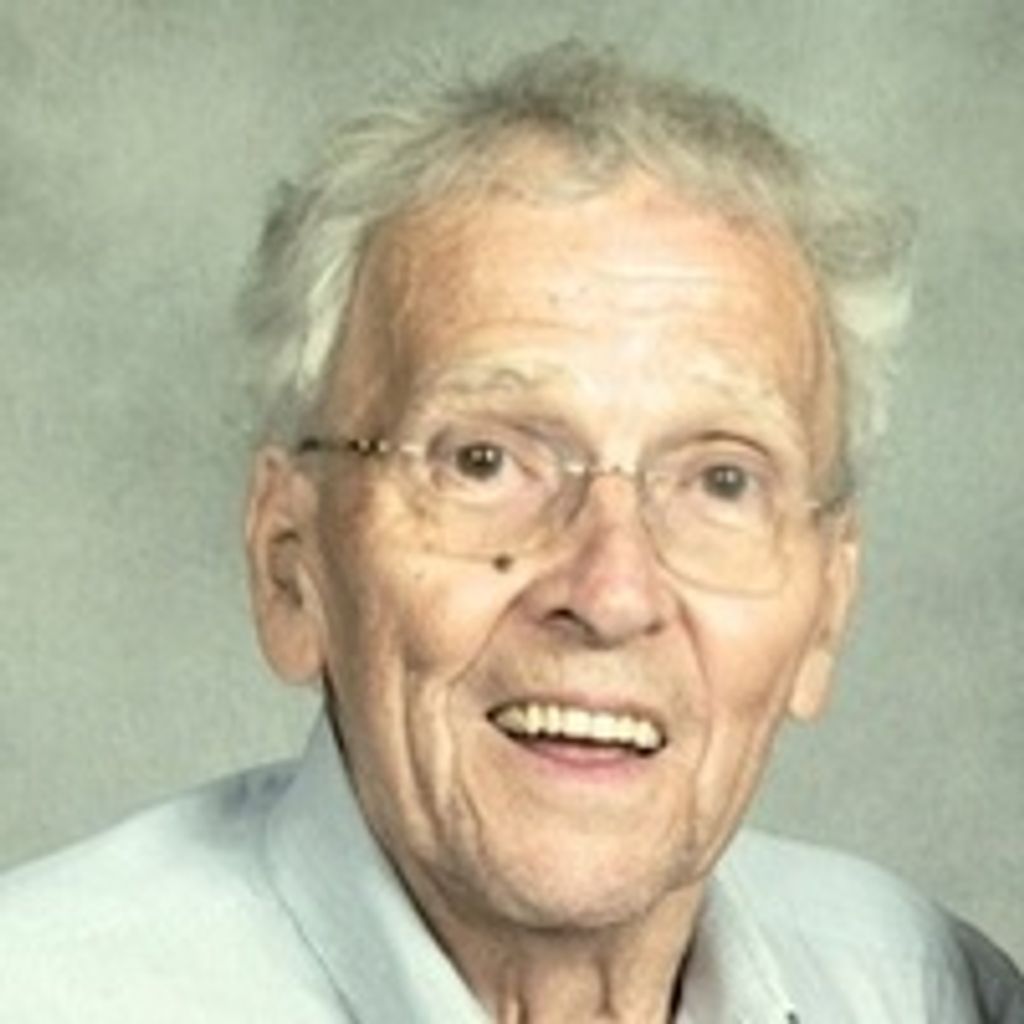 Robert J Navarra