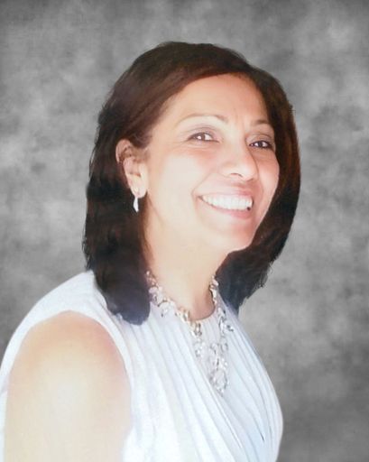 Rosa  Torres photo gallery thumbnail 13 of 20