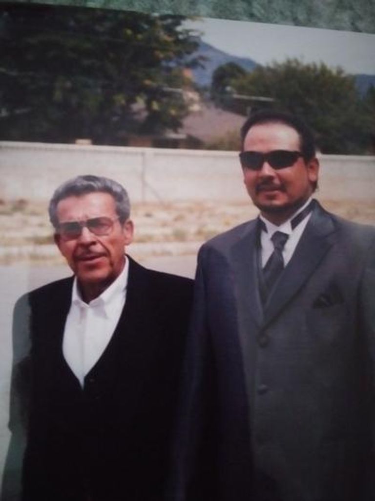 Robert Garcia Profile Photo