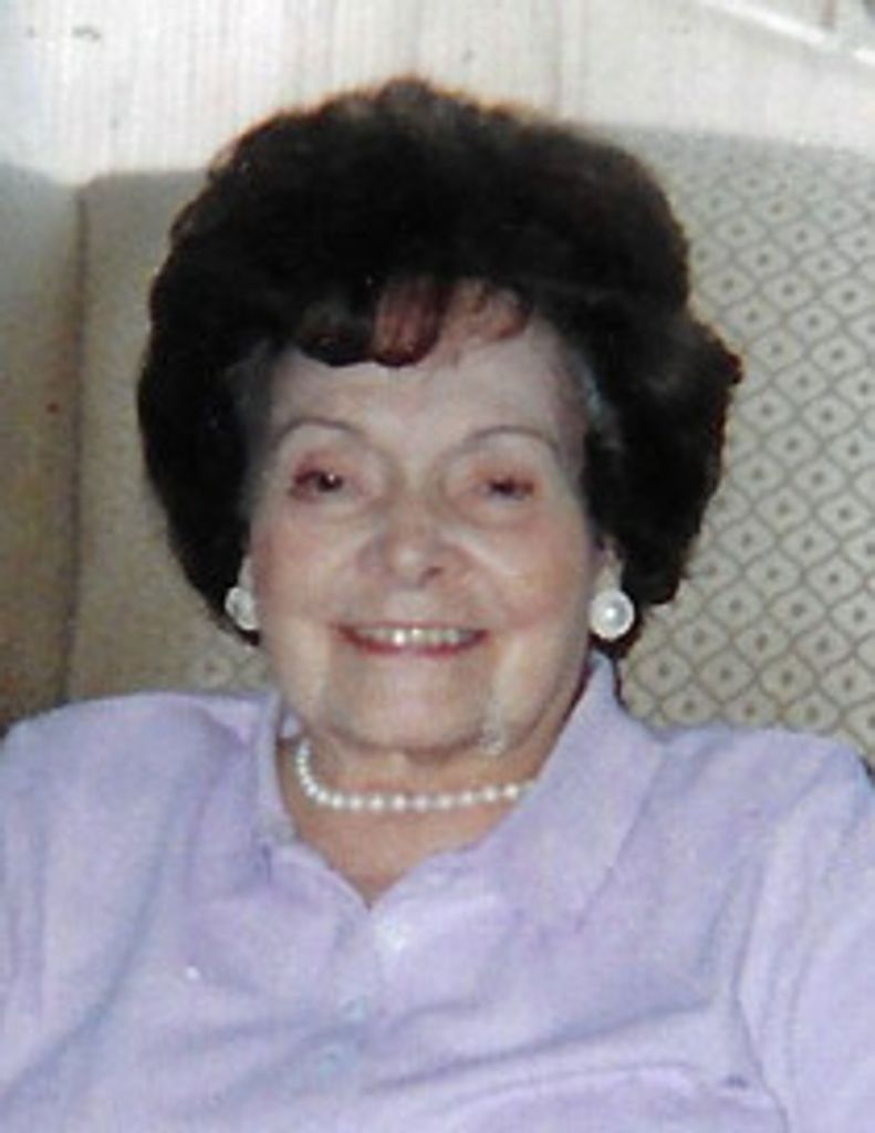 Yvonne L. (Laroque) Nadeau