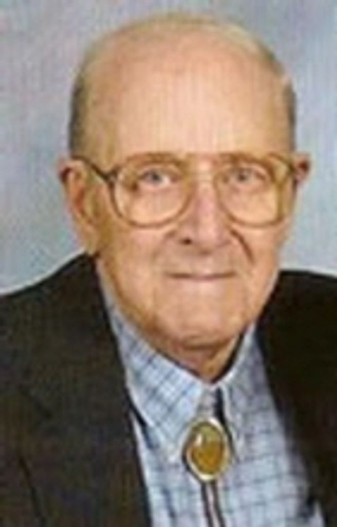 Lloyd Paxton