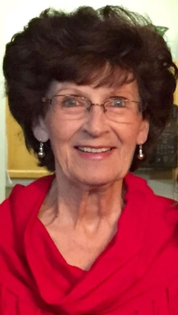 Linda "Lynn" Salles