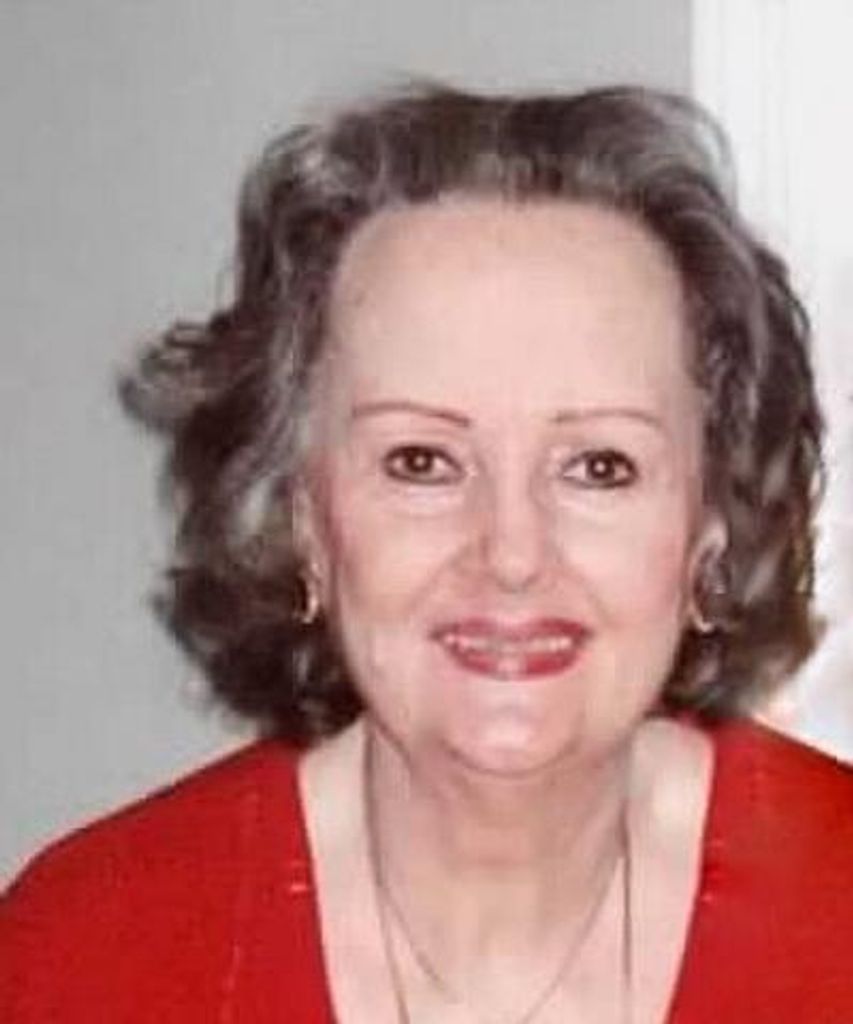 Lorraine Macomb