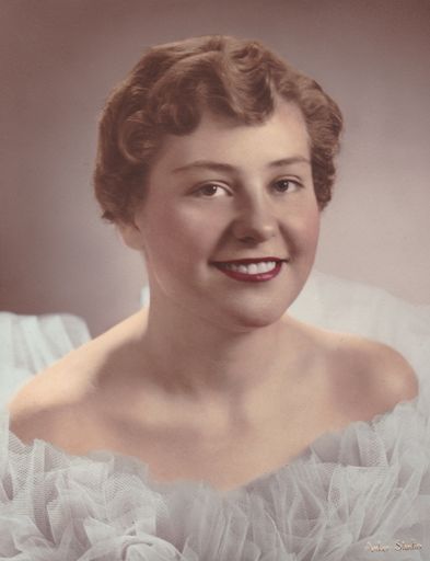 Verna F. Edwards Strandlund photo gallery thumbnail 25 of 75