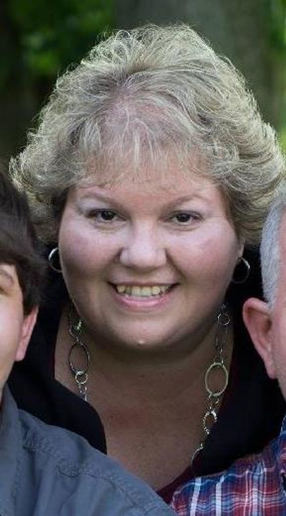 Angela M. (Hollinger)  Smith Profile Photo