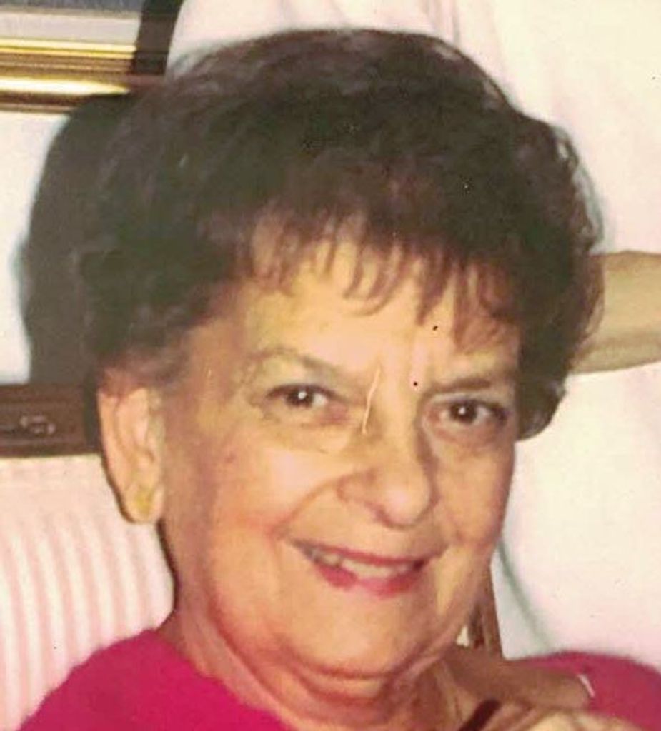 Evelyn Treppunti