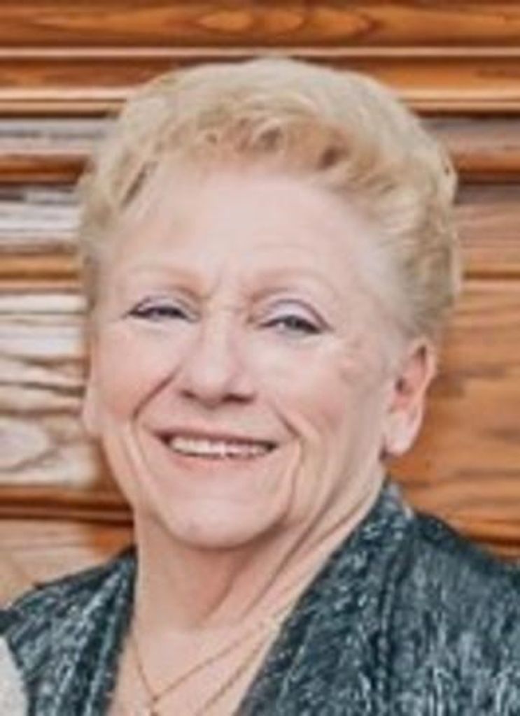 Pearl Fohlbrook Profile Photo