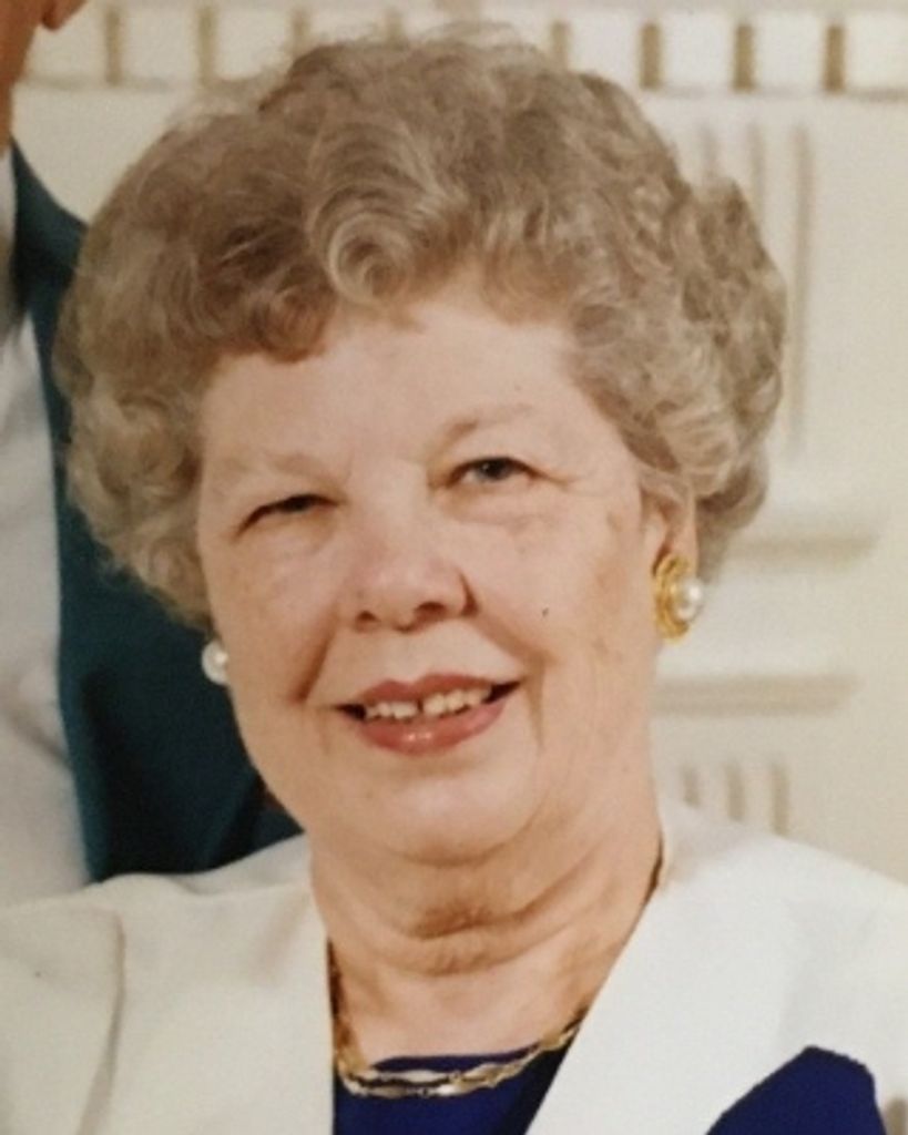 Bella B. Nadeau Profile Photo