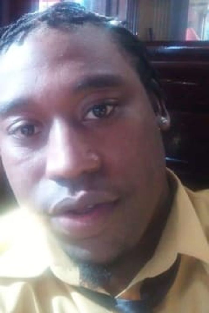 Mr. Jeffrey  Charles