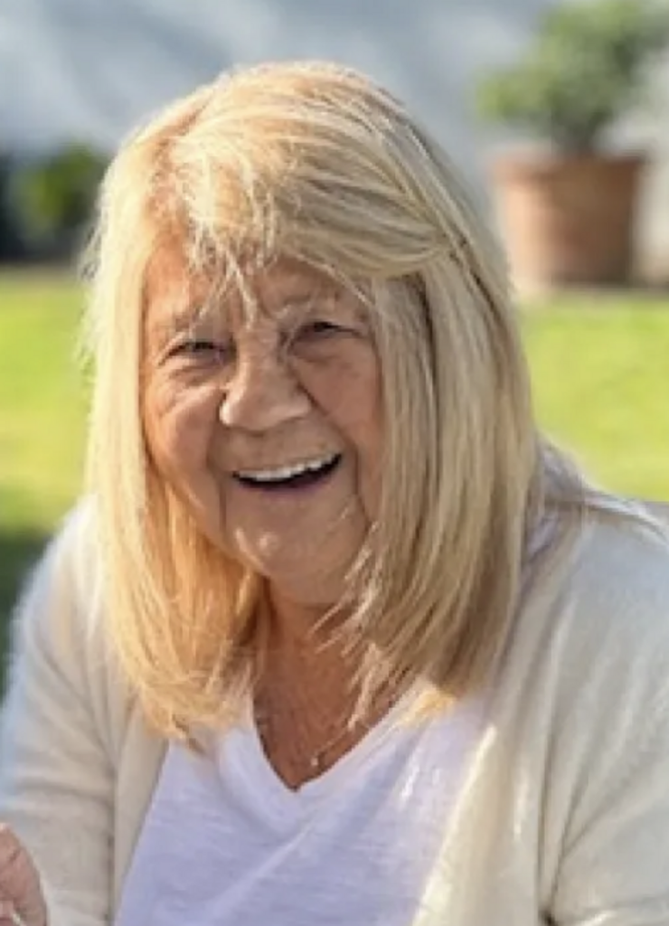 Evelyn Hawthorne Profile Photo