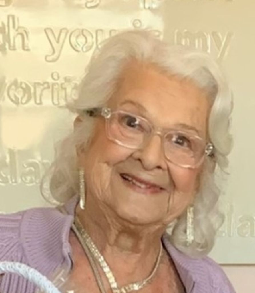 Violet Himley Profile Photo