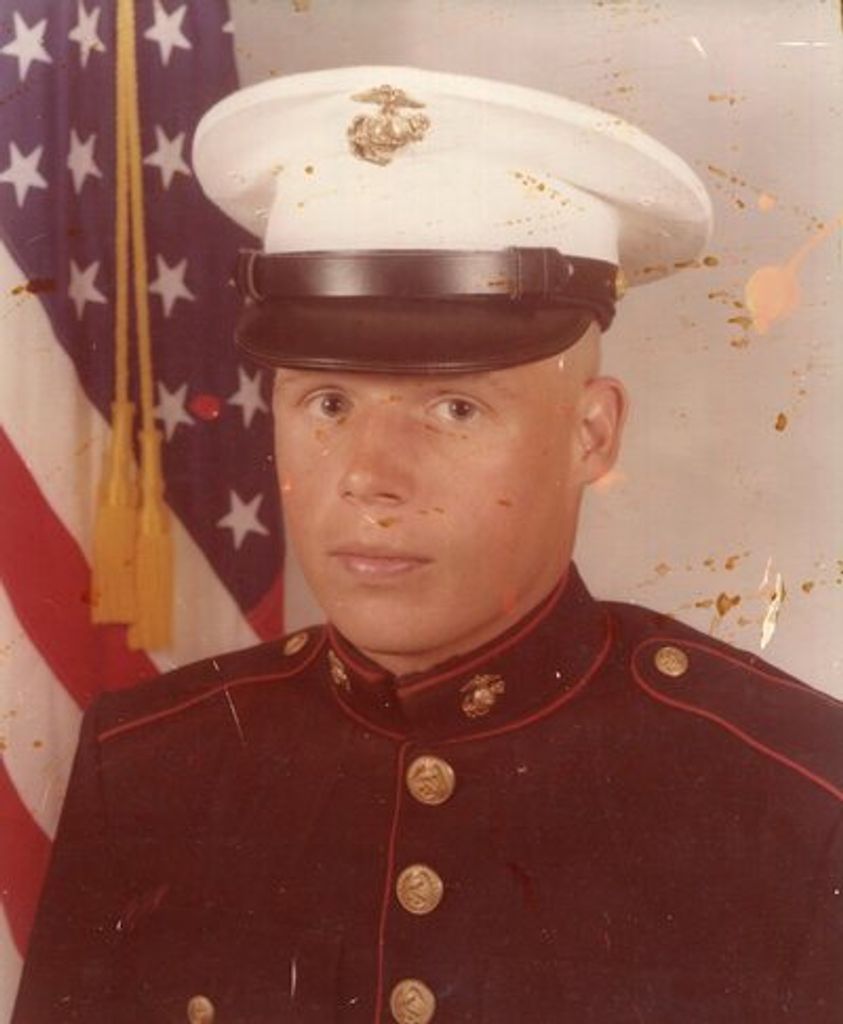 Daniel Cook Profile Photo