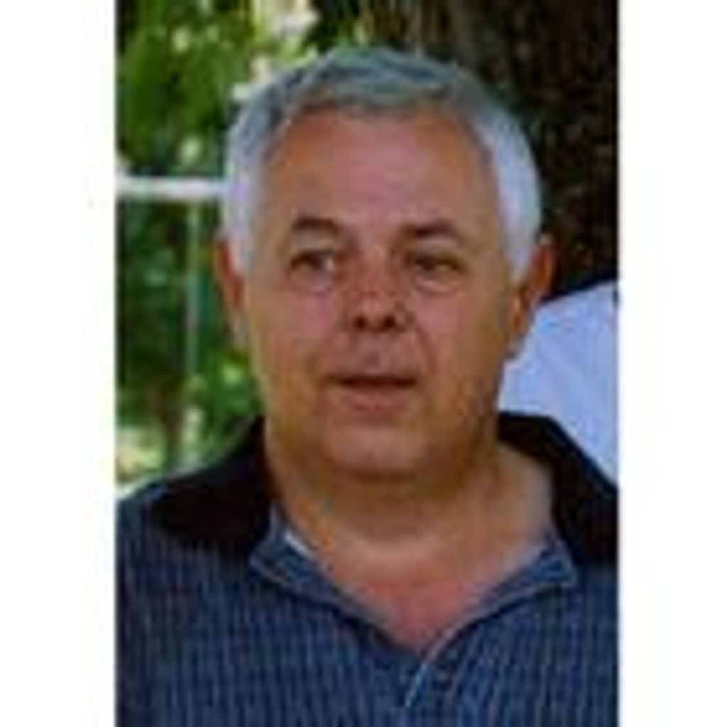 Larry "Richard" Lawson