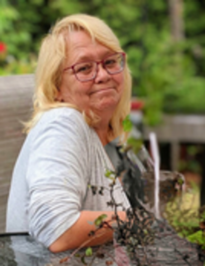 Toni Moore Profile Photo