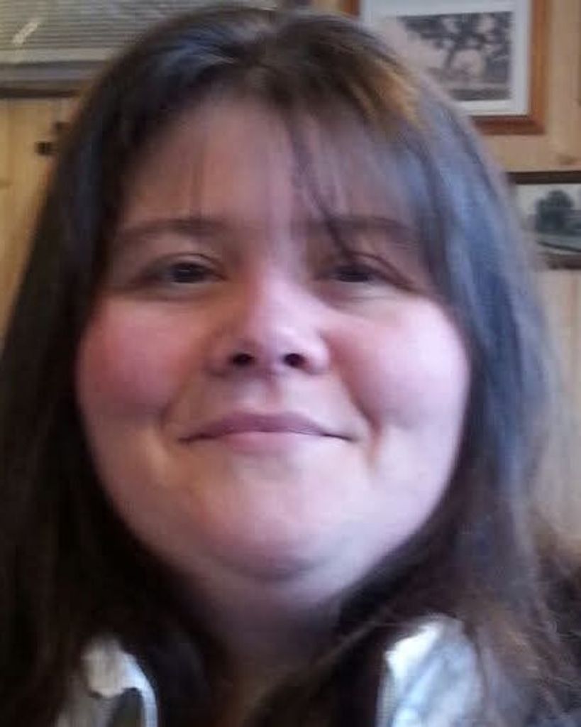 Amy L Pinks