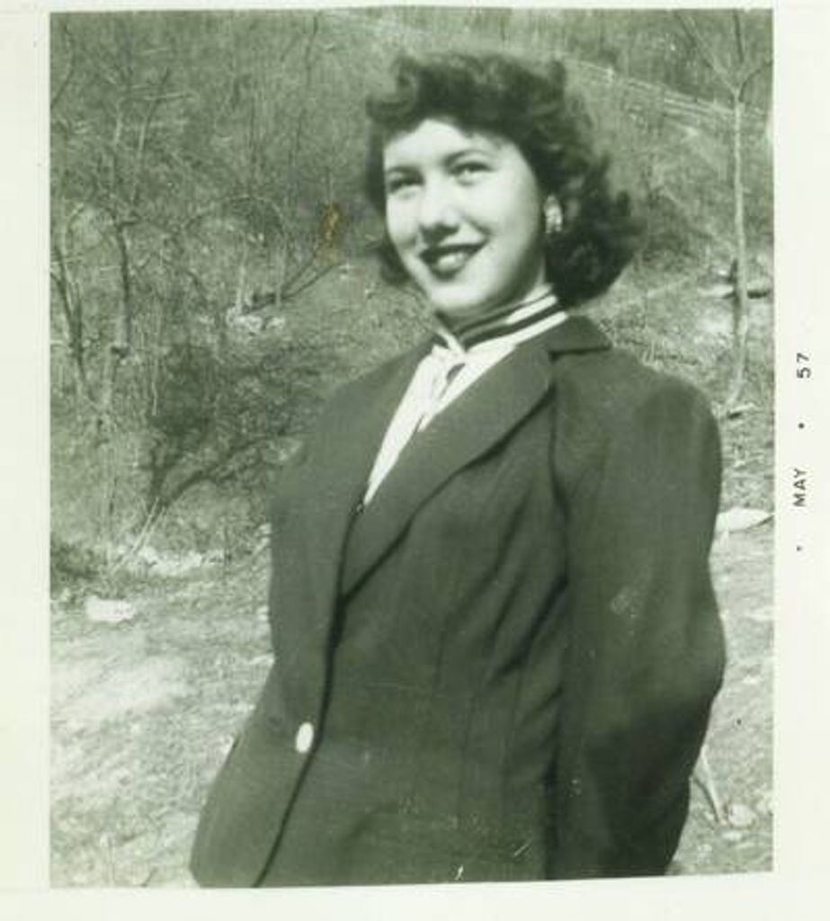 Charlotte Powers Profile Photo