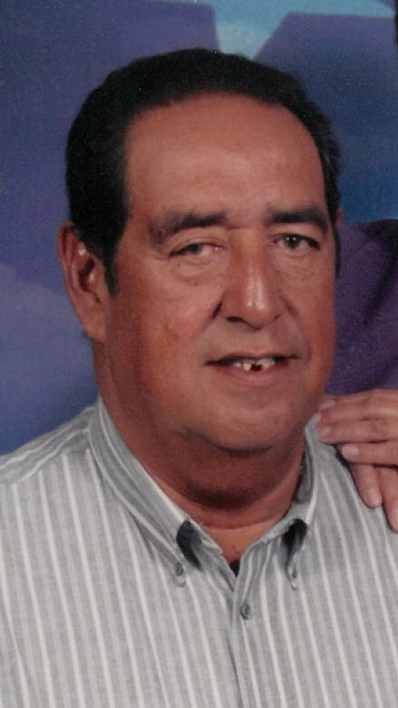 Robert Lozoya Diaz Profile Photo