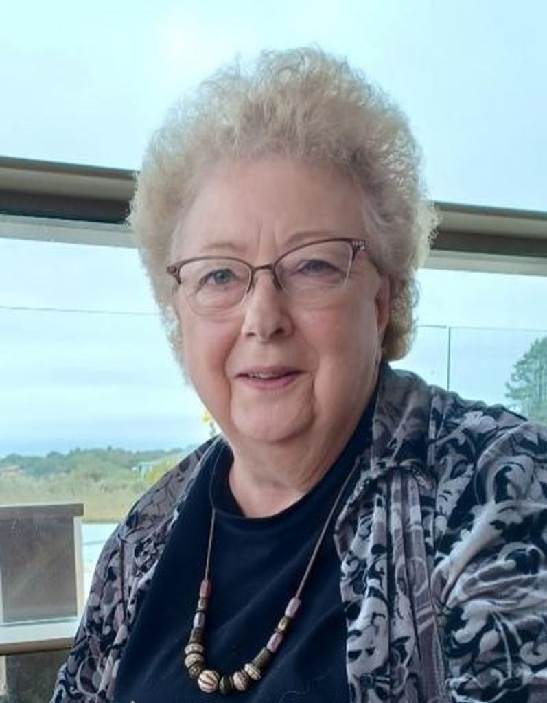 Janet Gail Luxa Profile Photo