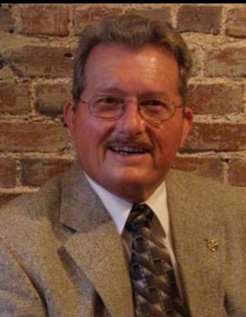 Johnnie Walter Looney, Jr. Profile Photo