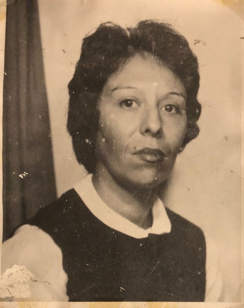 Marie Flora Salazar