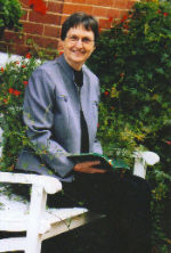 Elaine Byrne Profile Photo