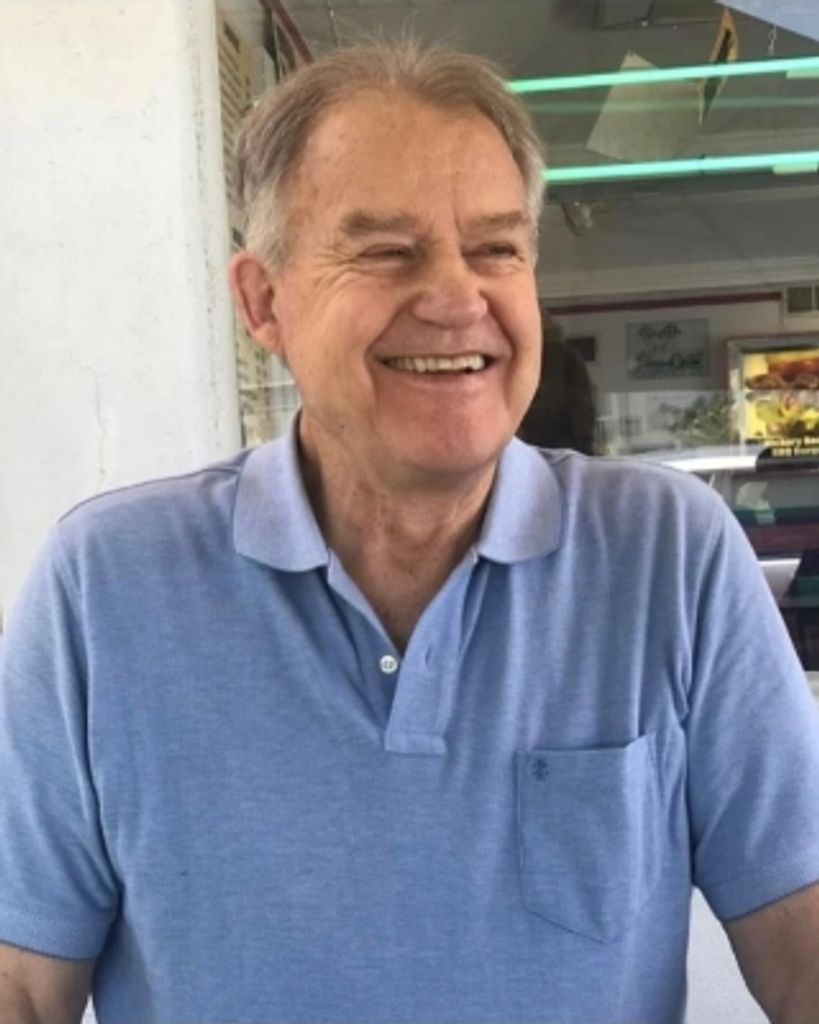 Dee Roger Moon Profile Photo