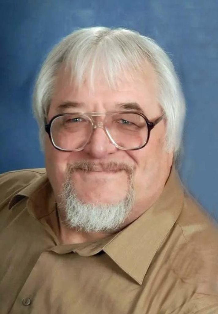 Earl Otto Luttenberger Profile Photo