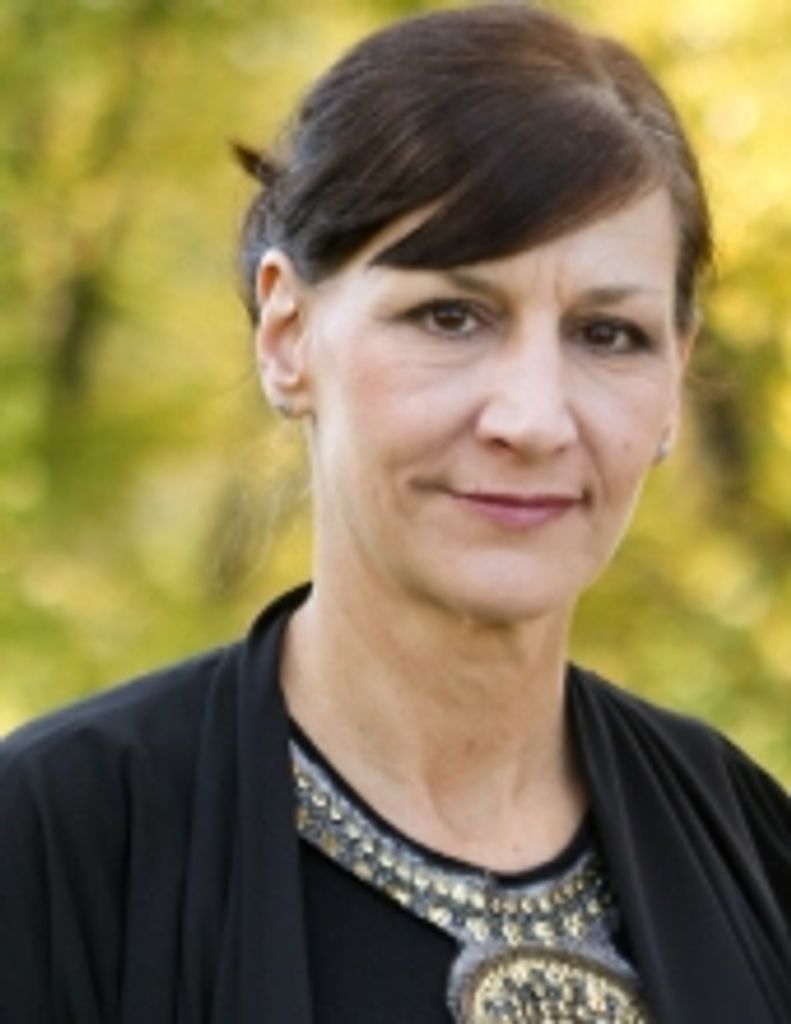 Stefanie J. Picavet