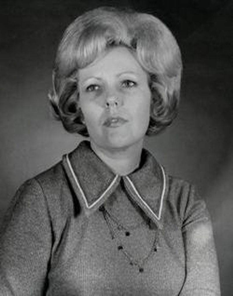 Della B. Soderstrom