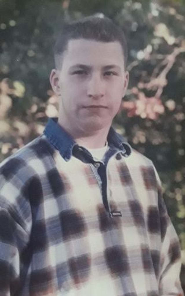 Jonathon Luke Paquin Profile Photo