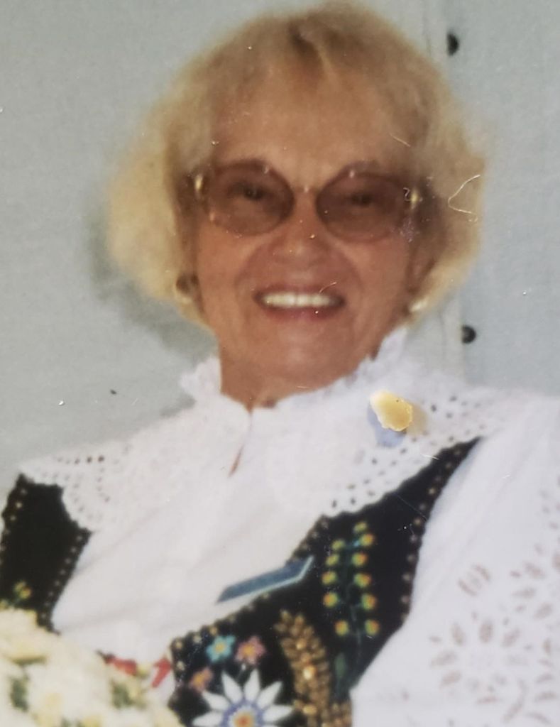 Maria Bandjlich Profile Photo