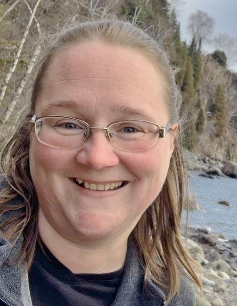 Lindsay Joy (Ellis)  Lofald