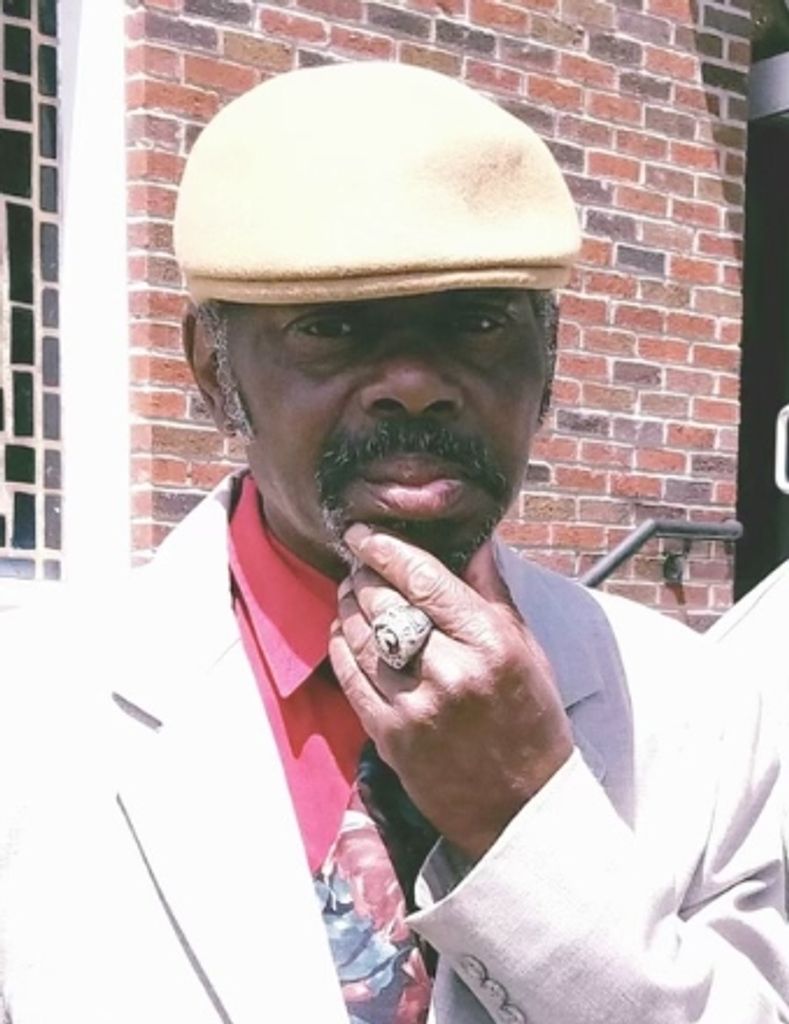 Eddie Lewis Lee Profile Photo