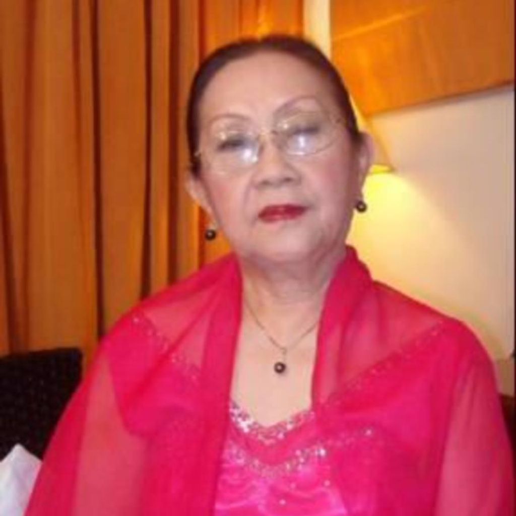 Helen Holganza