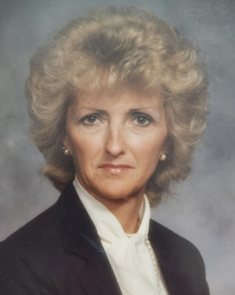 Rowena Cyr Profile Photo