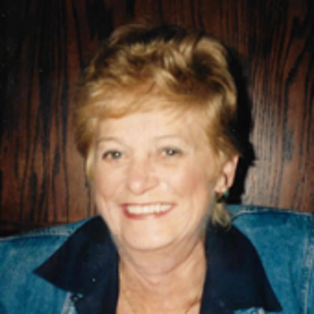 Suzanne "Suzie" Tomany