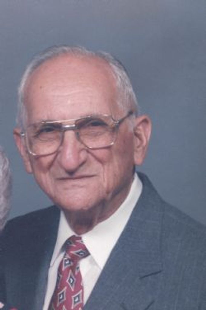 Carlo Lucito Profile Photo