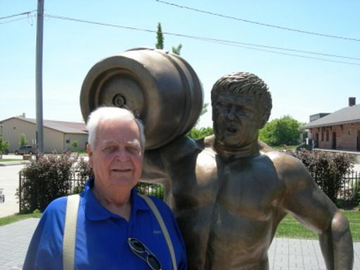 Alfred Henry Schlender photo gallery thumbnail 1 of 1