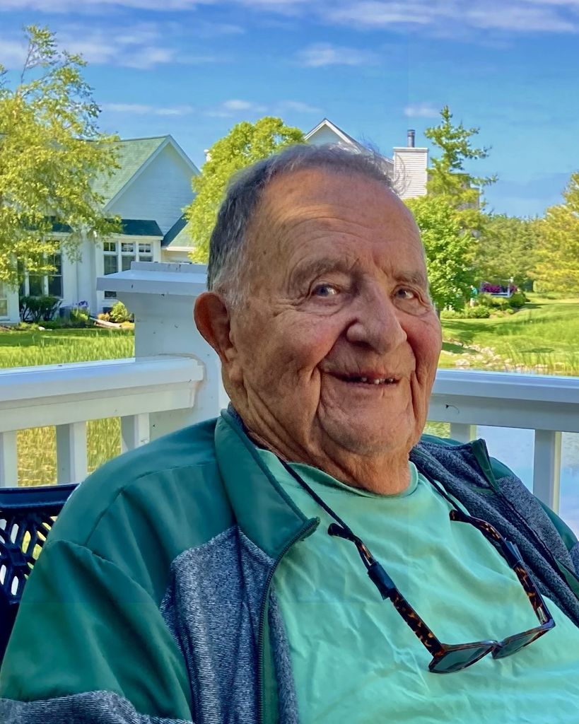 Linus "Clinton" Etienne