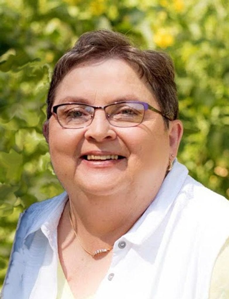 Ramona Louise Ward Profile Photo