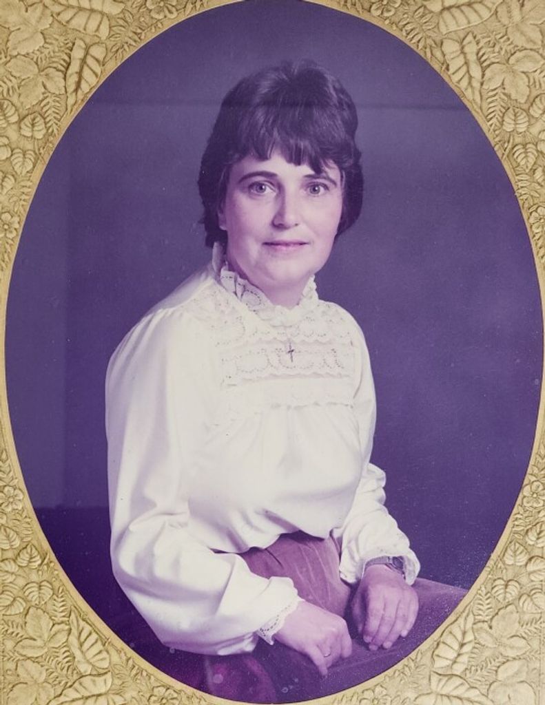 Suzanne "Sue" Artin Profile Photo