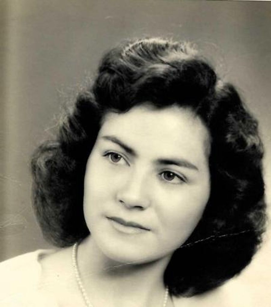 Helen Delia Reyna Profile Photo