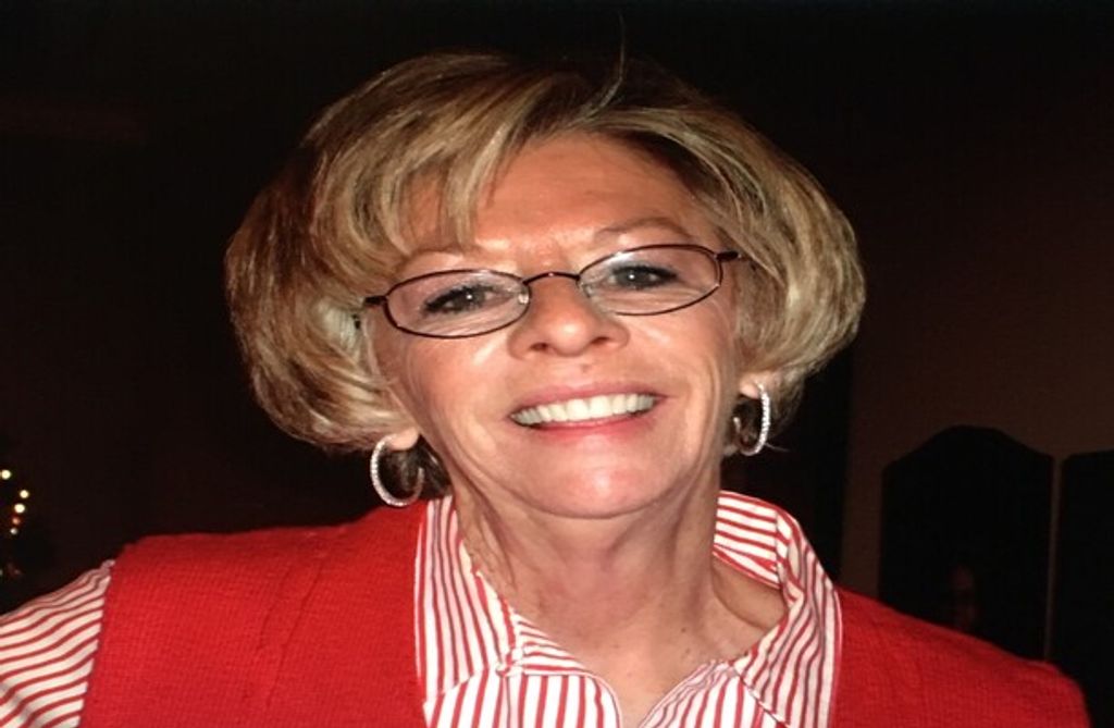 Deanna Larzalere Profile Photo