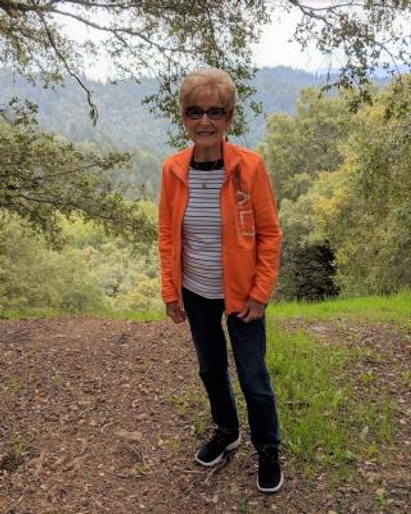 Hovey, Dona Dee