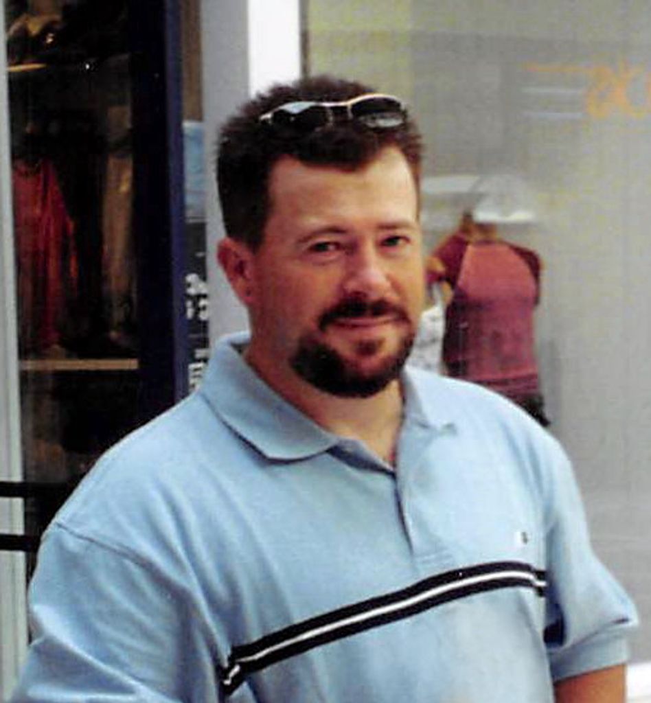 Vincent Douglas Profile Photo