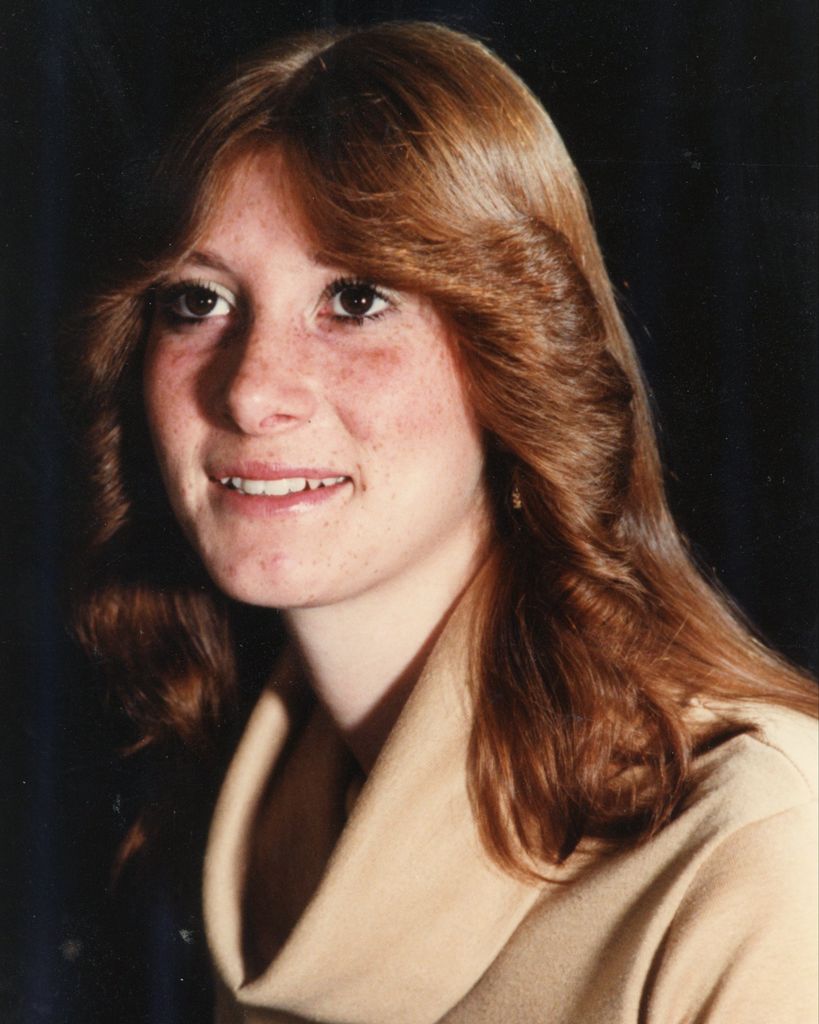Lynette R. Combs