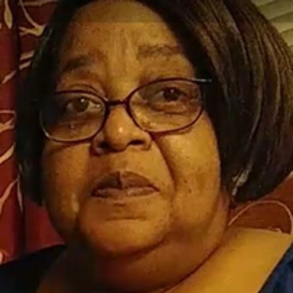 Sharon Q McCallester