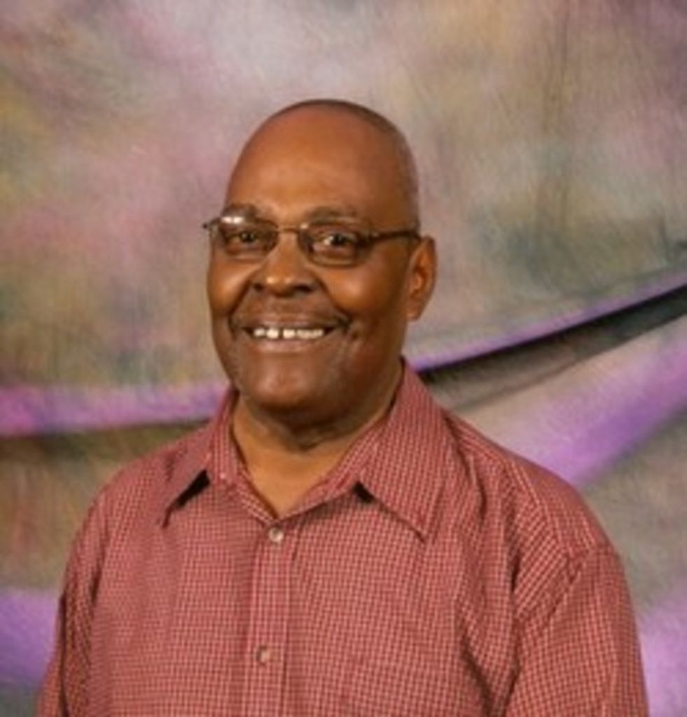 Leonard Smith Jr. Profile Photo