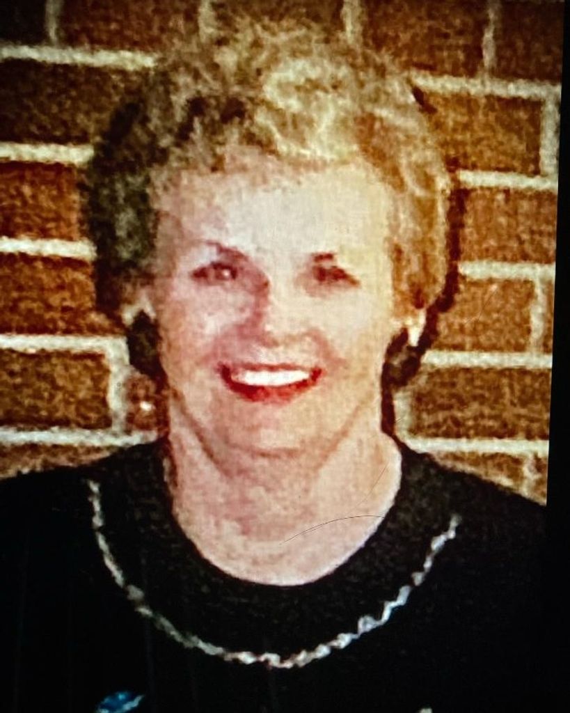 Mary Ellen Kuniak Profile Photo