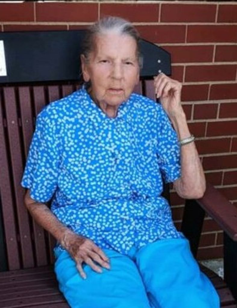 Viola May (Strohmeyer)  Lee